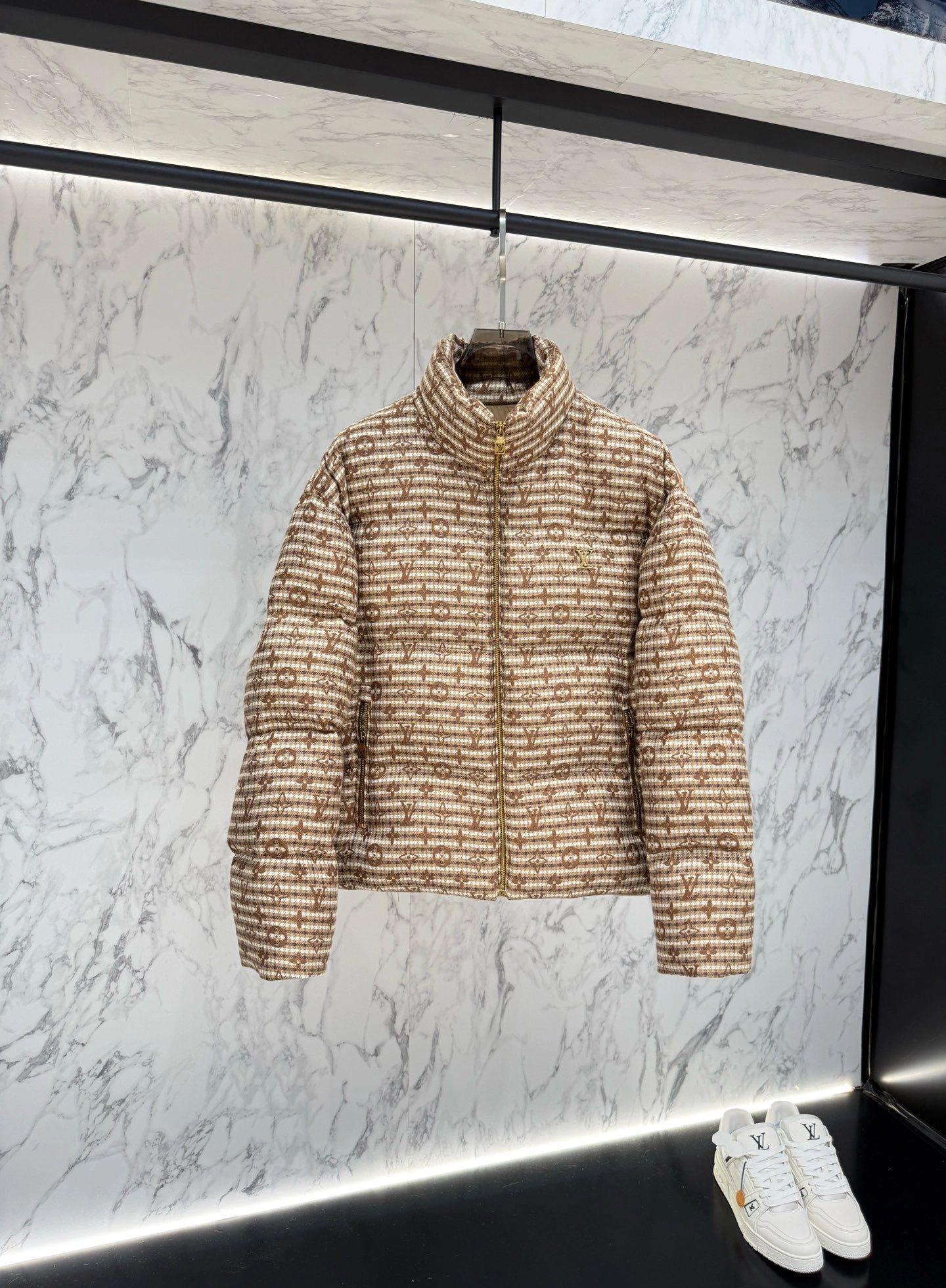wg.luxury-- 8V Down jacket item: E-F443J1838H